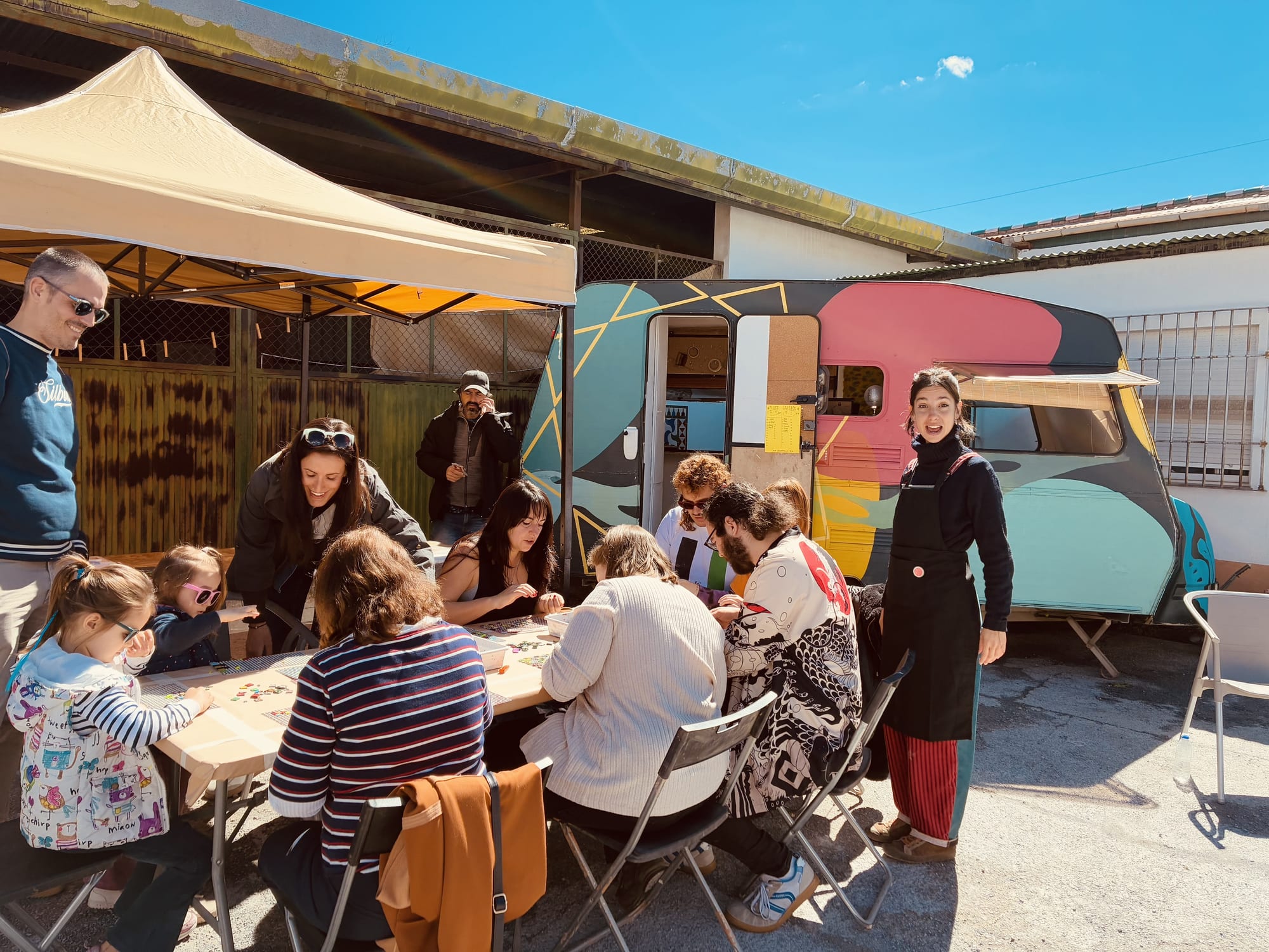 Taller Art Caravan