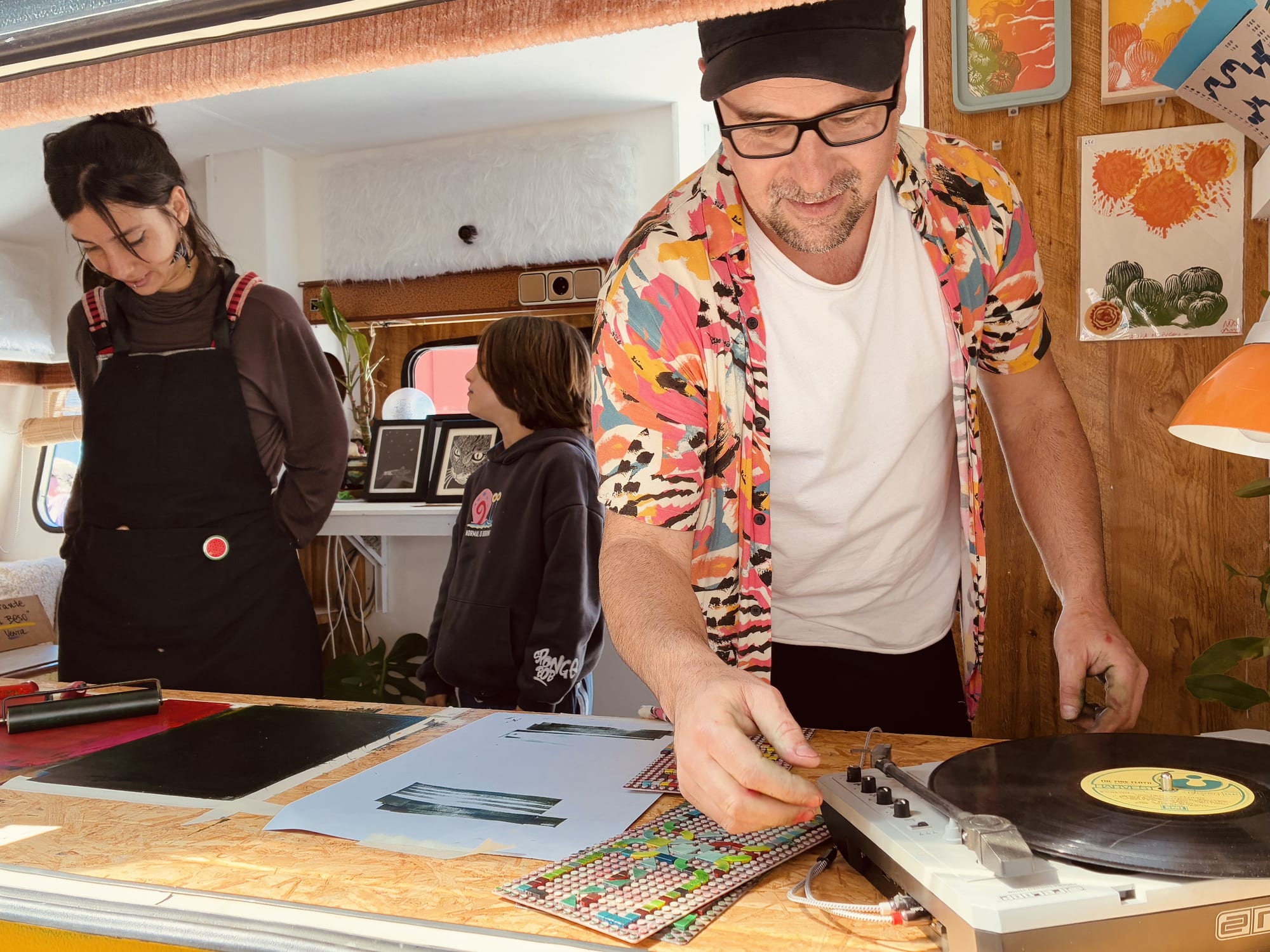 Taller Art Caravan
